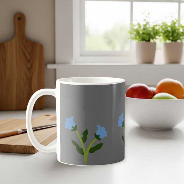 Elegant Grey Mug with Floral Design (Créateur téléchargé)