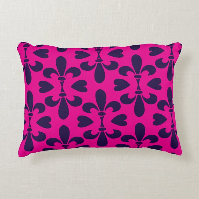 Elegant Heraldic Fleur-de-Lys Pink Gemustert Dekokissen (Vorderseite)