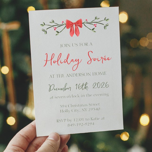 Elegant Holiday Soirée Bow und Holly Red and Green Einladung (Von Creator hochgeladen)
