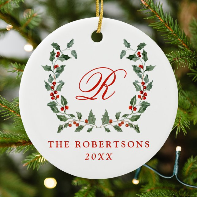 Elegant Holly Berry Wreath Monogram Foto Keramik Ornament (Von Creator hochgeladen)