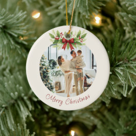 Elegant Holly & Red Bow Christmas - Keramik Ornament