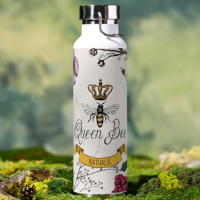 Elegant Ivory Floral Queen Bee Personalisiert Trinkflasche (Elegant Queen Bee Water Bottle for Her. Hand Drawn Queen Bee, Gold Crown, Exotic  Flowers with Name)