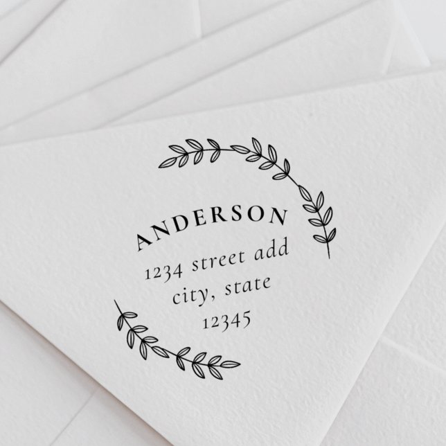 Elegant Laurel Wreath Familienname Rücksendeadress Gummistempel (Von Creator hochgeladen)