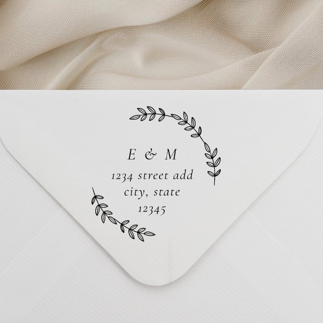 Elegant Laurel Wreath Monogram Wedding Address Permastempel (Von Creator hochgeladen)