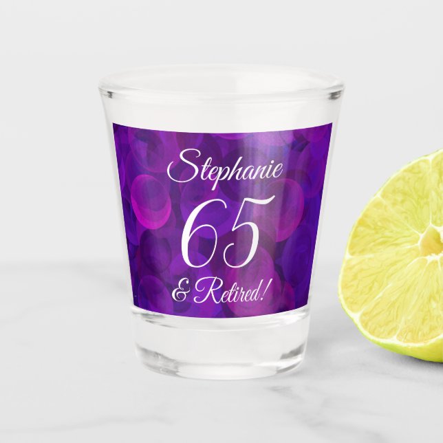 Elegant Lila 65 und Ruhestand Schnapsglas (Vorderseite)