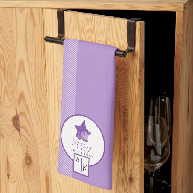 Elegant Lilac Violet Tartan Monogram Geschirrtuch (Drittel gefaltet)