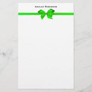 Elegant Lime Green Satin Bow auf weißem Umschlag Briefpapier