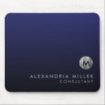 Elegant Luxury Navy Blue Silver Mousepad<br><div class="desc">Minimal luxuriöses Monogramm-Design mit elegantem Metallsilbermedaille aus gebürstetem Metall; elegante feminine Typografie mit personalisiertem Namen und Titeln unten auf einem Gradientenhintergrund in marineblauen Farbtönen. Personalisieren Sie Ihre individuelle Verwendung.</div>