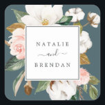 Elegant Magnolia | Aquamarine Hochzeiten Umschlag  Quadratischer Aufkleber<br><div class="desc">Diese eleganten magnolischen aquamarinen Hochzeitsfeiern sind perfekt für eine moderne Hochzeit. Die moodisch-blumengeschmückte Einrichtung besteht aus Aquarellblütenpinkern,  atemberaubenden Blume aus weißem Magnolien und Baumwolle mit goldenen und grünen Blätter in luxuriösem Ambiente auf aquamarinem Hintergrund. Personalisieren Sie das Etikett mit den Namen der Braut und des Bräutigams.</div>