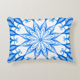 Elegant Mandala Boho Mittelmeer weiß und blau Dekokissen