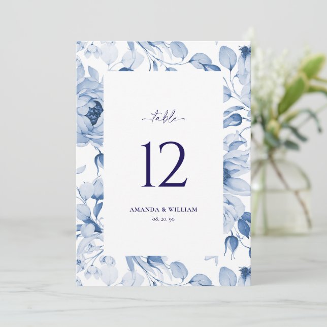 Elégant Mariage Floral Bleu Carte Numéro de table (Debout devant)