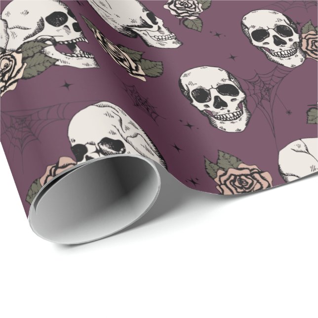 Elegant Maroon Gothic Skulls Halloween Geschenkpapier (Rolleneckpunkt)