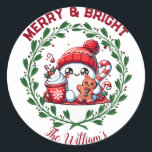 Elegant Merry and Bright Christmas Runder Aufkleber<br><div class="desc">Fügen Sie mit unserem eleganten, fröhlichen und hellen Weihnachtssticker eine festliche Touch zu Ihren Geschenken, Karten oder Urlaubstexten hinzu! ✨ 🎄 mit einem raffinierten Design und zeitloser Schrift bringt dieser Aufkleber Charme und Eleganz in Ihre Weihnachtsfeiern. Ideal zum Versiegeln von Umschlägen oder Dekorationsverpackungen! 🎁</div>