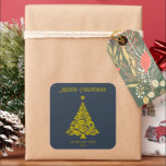 Elegant Merry Christmas Tree Stickers Dark Gray<br><div class="desc">Elegante Weihnachtsgeschenke-Aufkleber mit Goldtypografie und Weihnachtsbaumillustrierung in einem modernen und minimalistischen Stil. Diese Weihnachtsaufkleber sind in 5 Farben erhältlich: Schwarz, Blau, Grau, Rot, Weiß. Sie sind perfekt geeignet, um Weihnachtsgeschenke zu kennzeichnen oder die Dekoration zu verbessern. Personalisieren Sie Ihre Daten mit individuelle Name / Familienname / Firmenname und Jahrestext.</div>