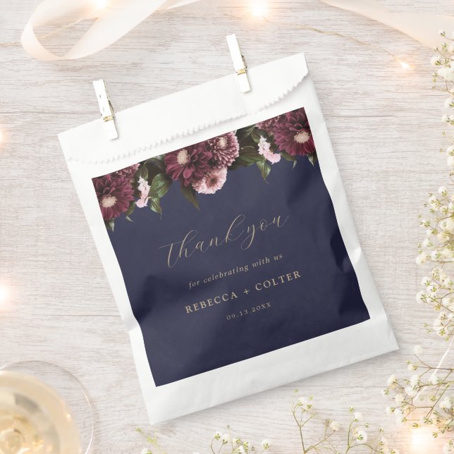 Elegant Midnight Blue Burgundy Floral Wedding Geschenktütchen (Ausgeschnitten)