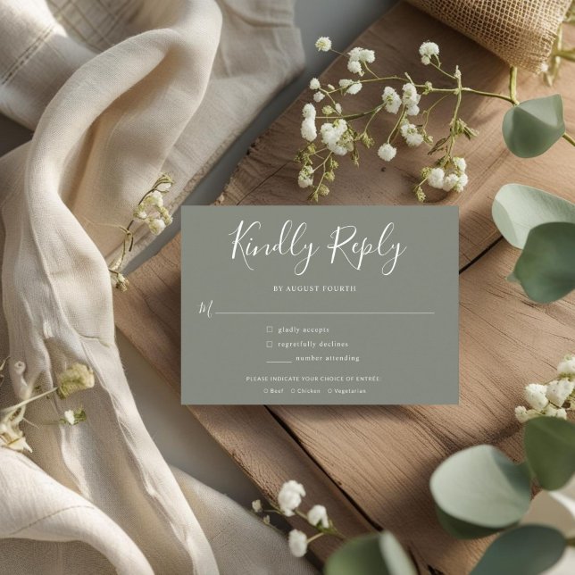 Elegant Minimal Olive Green Wedding RSVP Einladungspostkarte (Von Creator hochgeladen)