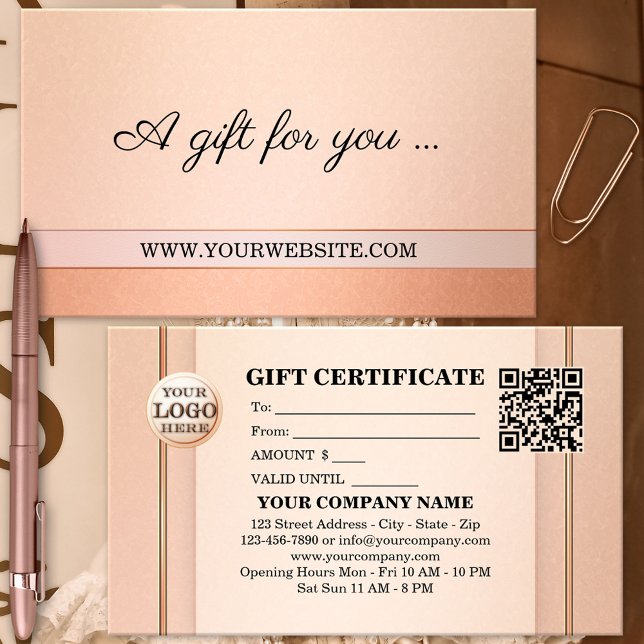 Élégant Modèle de certificat cadeau Peach Blush (Elegant business card sized gift card voucher in peach and blush pink with a rose gold lining)