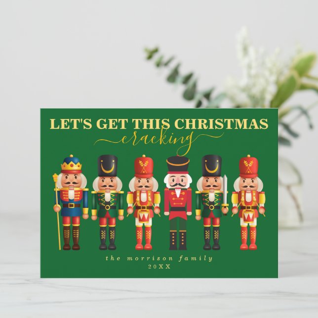 Elegant Modern Funny Green Nutcracker Weihnachten (Stehend Vorderseite)