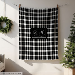 Elegant Modern Plaid Throw with Custom Monogram Fleecedecke