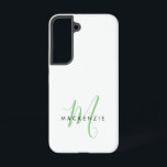 Elegant Modern White Green Script Monogram Samsung Galaxy Hülle<br><div class="desc">Elegant Modern White Green Script Monogram Phone Case. Ein elegantes,  grünes Skript-Monogramm kombiniert mit einem sauberen schwarzen San-Serif-Schriftart sorgt für ein zeitgemäßes Aussehen.</div>
