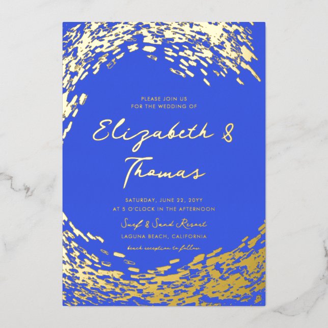Elegant Modernes Blue Gold Surfer Wave Beach Hochz Folieneinladung (Vorderseite)