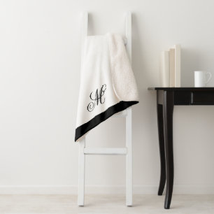 Elegant Monogram Initial Sherpadecke