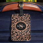 Elegant Monogram Stylish Leopard Animal Print Gepäckanhänger<br><div class="desc">Das Gepäckschild wird von einem stilvollen und schicken Blatt-Leopardenblatt aus Goldfolie der Rose geschmückt. Personalisieren Sie es mit Ihrem Monogramm Initial und Name. Entworfen für Sie von BlackBerry Boulevard.</div>