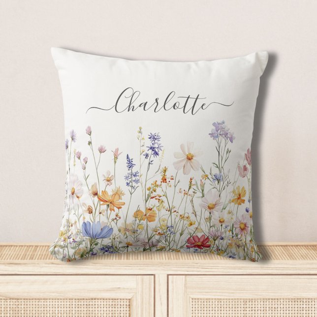 Elegant Monogram Watercolor Colorful Wildflower Kissen (In situ)