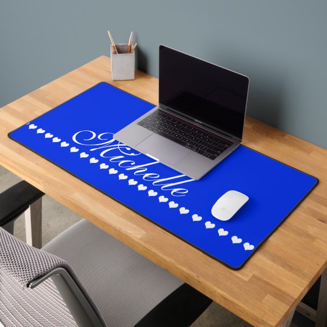 Elegant Monogram White Hearts Royal Blue Schreibtischunterlage (Büro 2)