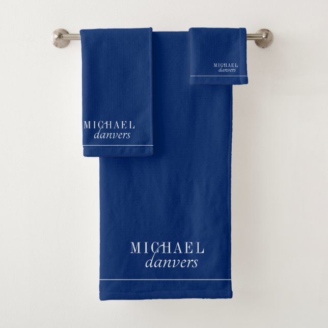 Élégant Monogramme Blanc Nom Marine Bleu (En situation)