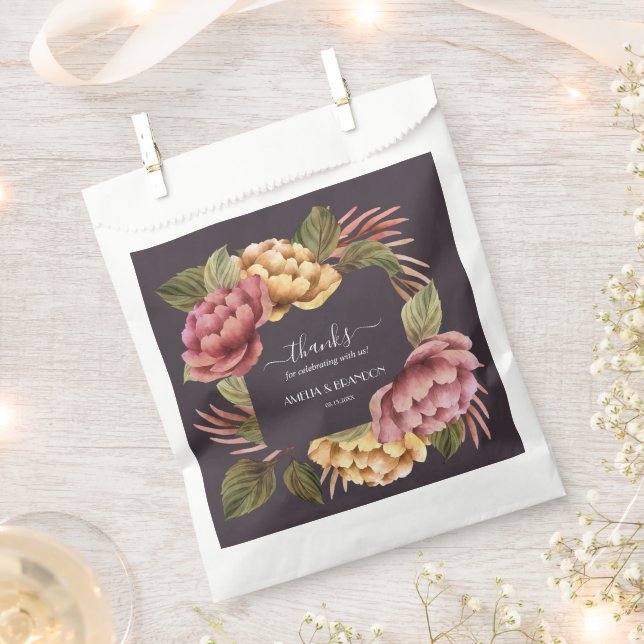 Elegant Moody Floral Wedding Geschenktütchen (Ausgeschnitten)