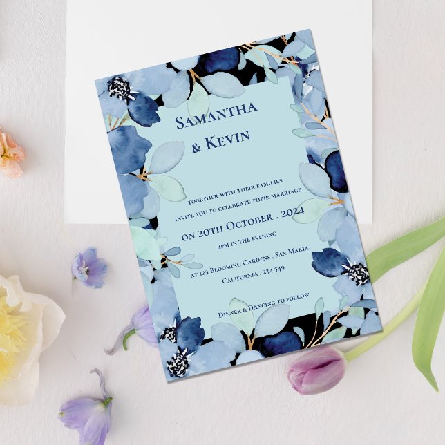 Elegant Moody Watercolor Blue Floral Wedding Einladung (Elegant Moody Watercolor Blue Floral Wedding Invitation)