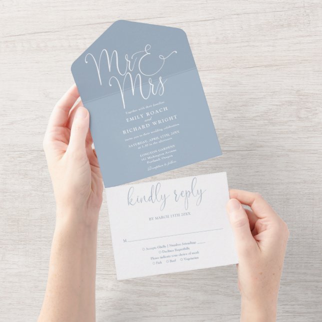 Elegant Mr. und Mrs. Script Dusty Blue Wedding All In One Einladung (Abreißen)