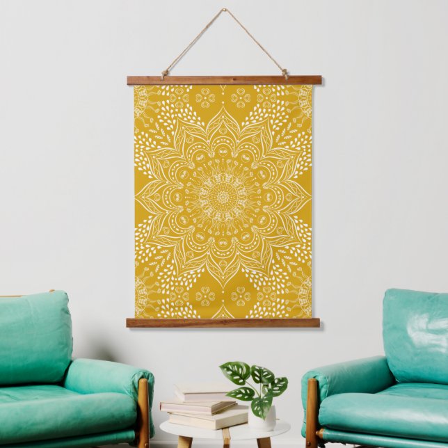 Elegant Mustard Yellow Boho Mandala Wandteppich Mit Holzrahmen (Wohnzimmer)
