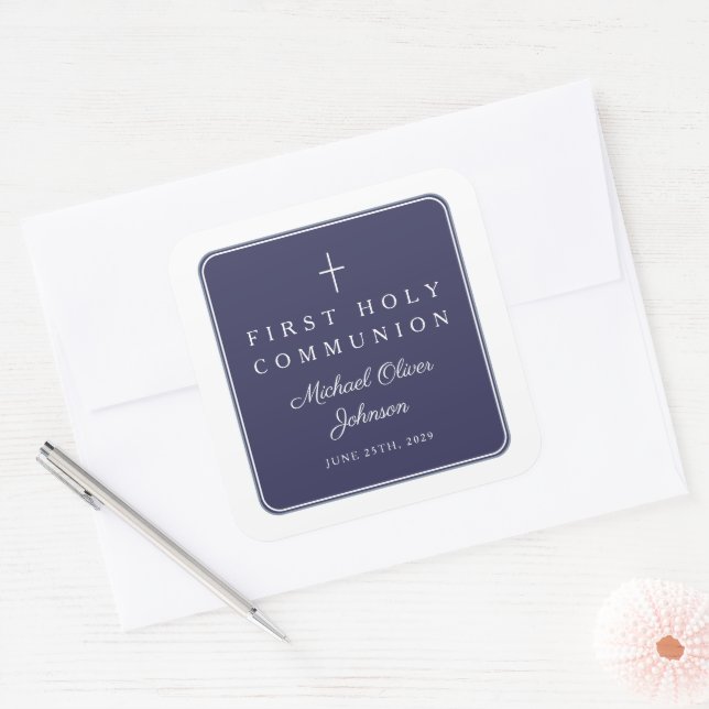 Elegant Navy Blue Cross Boy First Communion  Quadratischer Aufkleber (Umschlag)
