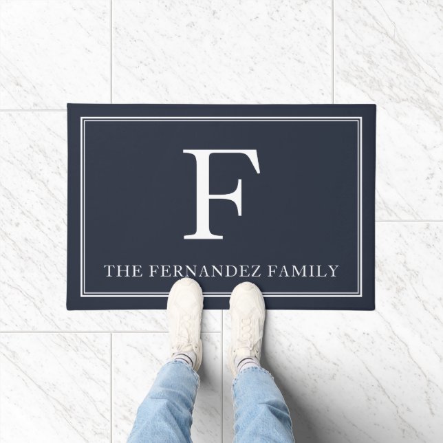Elegant Navy Blue Initial Familienname Fußmatte (Indoor)