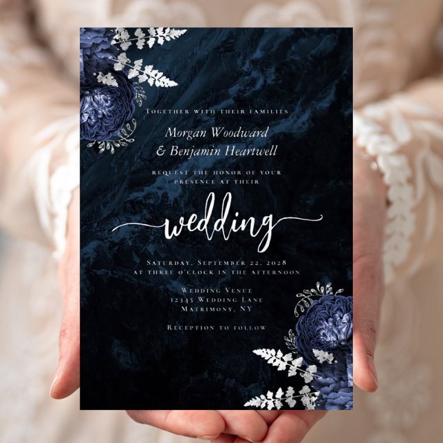 Elegant Navy Blue Silver Floral Wedding Folieneinladung (Von Creator hochgeladen)