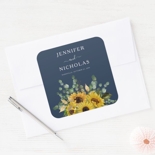 Elegant Navy Blue Sunflowers Hochzeit Quadratischer Aufkleber (Umschlag)