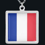Elegant Necklace mit der Flagge Frankreichs Versilberte Kette<br><div class="desc">Elegante Silver Sterling Necklace mit Flag of France.Showcase Ihre Liebe für Frankreich mit unserer exklusiven Halskette mit der Fahne von Frankreich! Diese Halskette, die mit viel Liebe zum Detail gestaltet wurde, ist mehr als nur ein Accessoire; sie ist eine Feier des französischen Stolzes und der französischen Kultur. Der elegante Anhänger...</div>