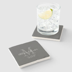 Elegant Newlyweds etablierte Monogram Name Gray Steinuntersetzer
