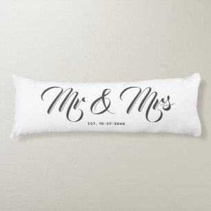 Elegant Newlyweds Mr. und Mrs. White Gray Script Seitenschläferkissen