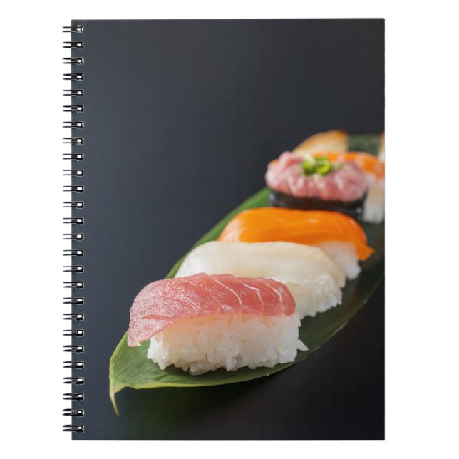 Elegant Nigiri Sushi on Bamboo Leaf Notebook Notizblock (Vorderseite)