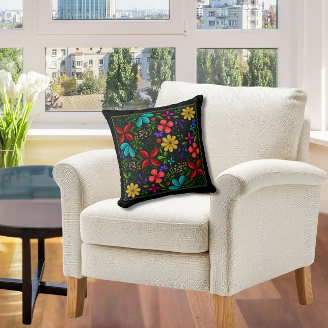 Élégant oreiller à lancer floral latino-américain (Créateur téléchargé)