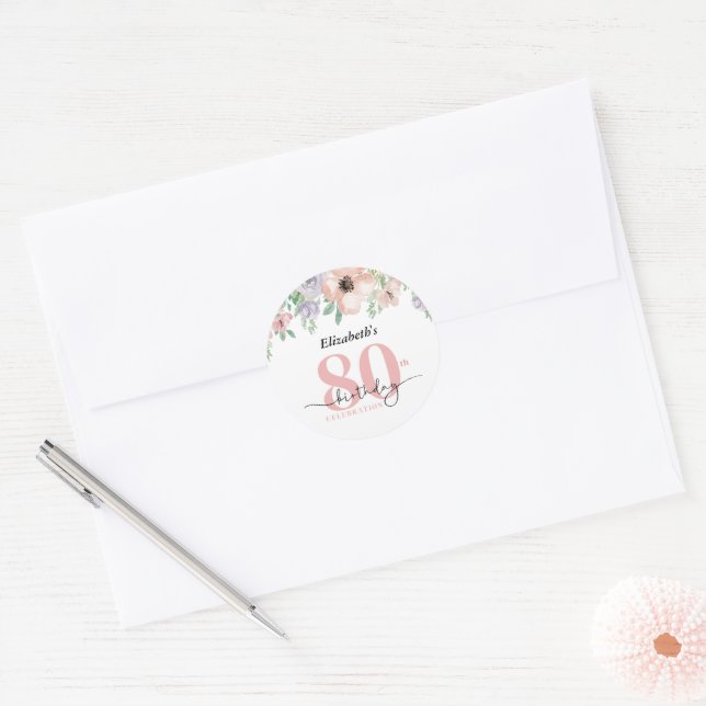 Elegant Pastel Floral 80th Birthday Party Runder Aufkleber (Umschlag)