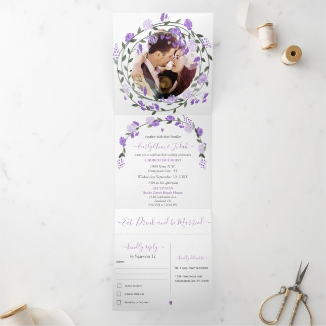 Elégant Peine violette Mariage Floral Tri-Fold (Intérieur)
