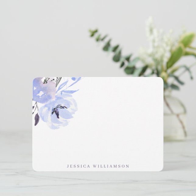 Elegant Periwinkle Blue Floral Personal Stationery Mitteilungskarte (Stehend Vorderseite)