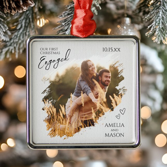 Elegant Photo First Christmas Engaged Ornament Aus Metall (Elegant Photo First Christmas Engaged Metal Ornament)