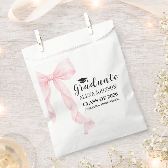 Elegant Pink Bow 2026 Graduation Graduate Geschenktütchen (Ausgeschnitten)