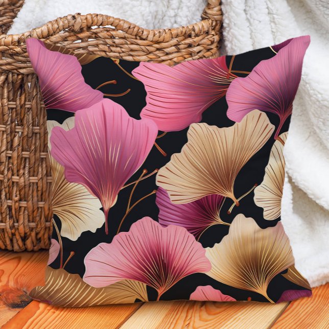 Elegant Pink Gold Ginko Blätter Black Kissen (Elegant pink and gold ginko on black decorator pillow)