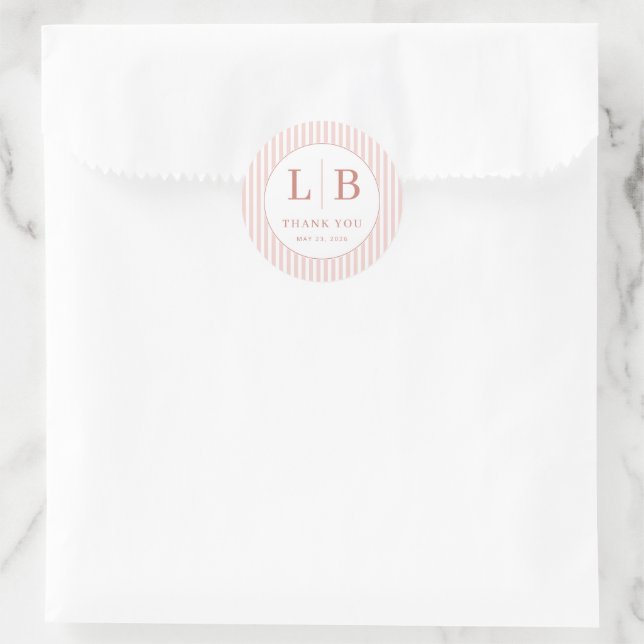 Elegant Pink Stripes Initials Runder Aufkleber (Tasche)